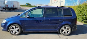 Vind autoturism  Vw Touran ideal pentru  o familie numeroasa - imagine 2