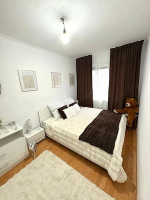 Apartament de închiriat cu două camere