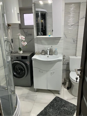 Vand apartament  mobilat si renovat  recent  - imagine 2