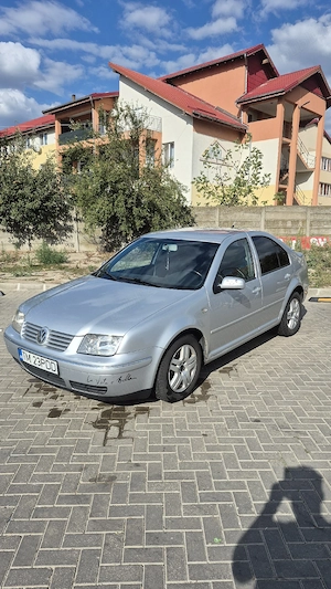 Vând Volkswagen bora 1.9 Automată  - imagine 7