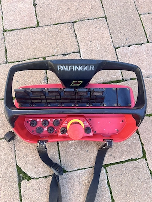 Vând telecomandă macara Palfinger PK 16502 Performance 