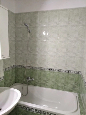 Apartament 2 camere, et 1 de vânzare in Gherla  - imagine 7