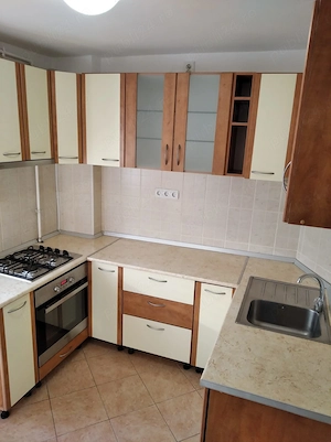 Apartament 2 camere, et 1 de vânzare in Gherla  - imagine 2