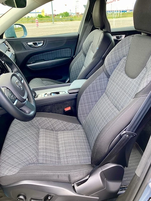 Volvo XC 60 B5 AWD Core - Mild Hybrid - imagine 8