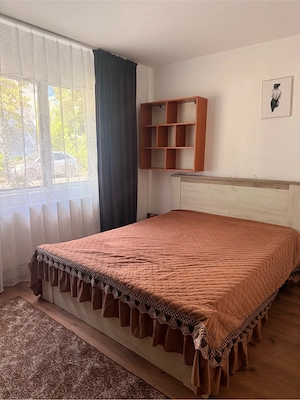 Închiriez apartament cu doua camere zona Podu Roş - imagine 3