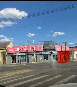 închiriez: caut ASOCIAT   :spatiu comercial 108 mp