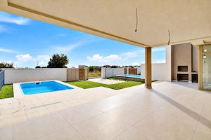 CASA TA LA MARE: PE PARTER, CU PISCINĂ PRIVATĂ! - Comision 0% - imagine 16
