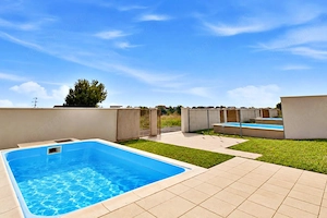 CASA TA LA MARE: PE PARTER, CU PISCINĂ PRIVATĂ! - Comision 0% - imagine 17