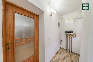 De închiriat - Apartament la casă cu 2 camere zona UTA - Arad - imagine 19