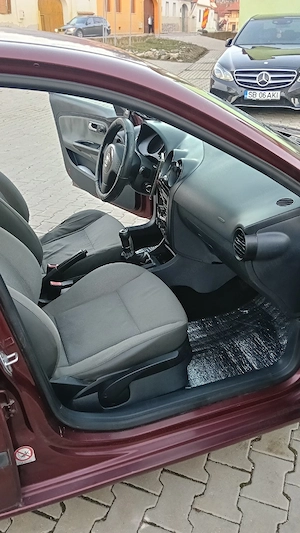 Seat cordoba 14 16 v benzină  - imagine 6