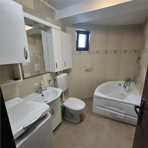 APARTAMENT CU 2 CAMERE DE INCHIRIAT – STR. TUDOR JARDA, BISTRITA, EXCLUSIVITATE - imagine 5