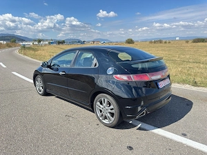 Honda Civic 1.8 iVtec Euro 5 - imagine 4