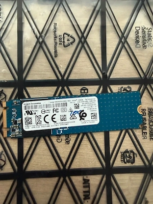 SSD M.2 NVMe Kioxia 256GB   PCIe High Speed   Sănătate 99%