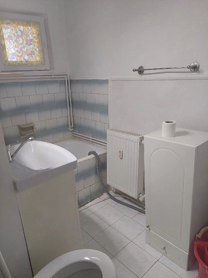 Închiriez garsonieră   150   lună    - imagine 3