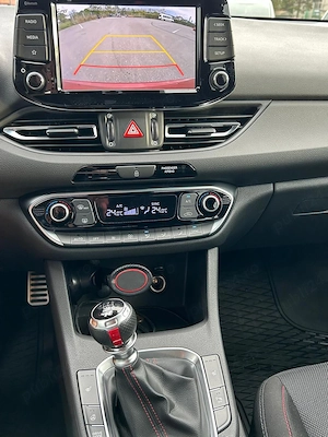 Vand Hyundai I30 N Line HIGHWAY, 1.5 T-GDI, 160CP, M T, Mild Hybrid, model 2022 - imagine 6