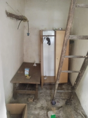 Vând casă veche cu 700 M2 teren plat în Câlnic jud Caras Severin, 39000 euro negociabil  - imagine 5