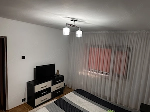 Închiriez apartament cu 3 camere zona PECO ! - imagine 4