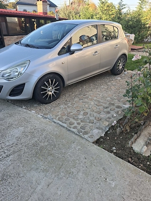 Opel corsa D  Diesl - imagine 4