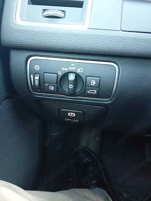 Vând Volvo XC60 automatic - imagine 2
