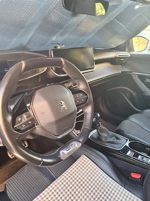 Peugeot 2008 GT Line - imagine 9