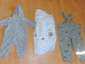 Salopetă impermeabilă + alte salopete + sac de dormit,toate 100 lei