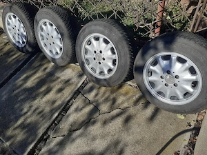 Vând jante mercedes cu cauciucuri