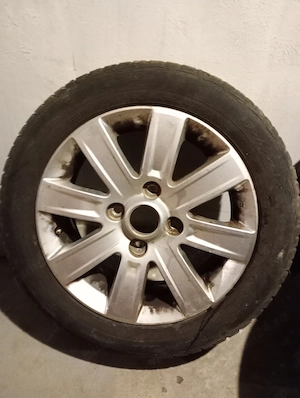 Set jante și cauciucuri vara 95/55/R15 - imagine 4