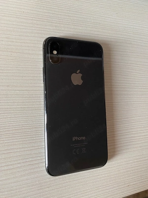 Vand iPhone 10 (vine cu incarcator original Apple si casti)