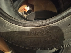 Vând set 4 anvelope Michelin Agilis Alpin 215/60 R17C - imagine 6