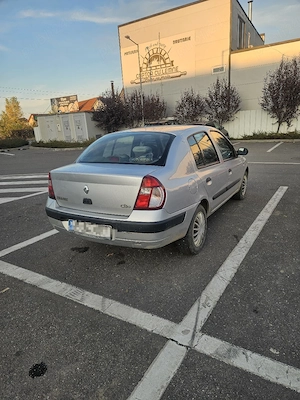 Renault clio - imagine 5