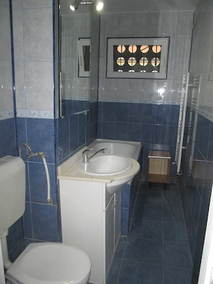 Inchiriez apartament 2 camere,zona Vlaicu, centrala proprie,spatios - imagine 6