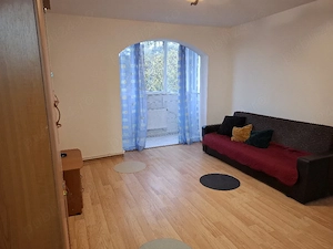 închiriez apartament cu 2 camere 