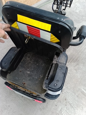 Tricicleta electrica  350 de km făcuți înmatriculată 5500 negociabil relații la telefon   - imagine 3