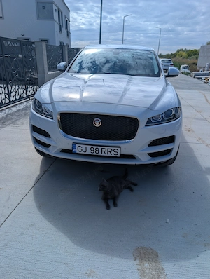 Vând sau schimb jagoar F Pace 