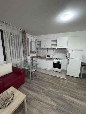 Pers Fizică apartament 1 cameră Florești parcul Poligon  - imagine 3