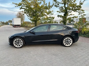 Vand Tesla Model 3 Long Range 2021 negru, TVA deductibil - imagine 4