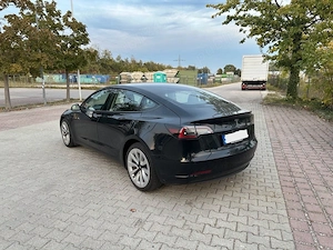 Vand Tesla Model 3 Long Range 2021 negru, TVA deductibil - imagine 2