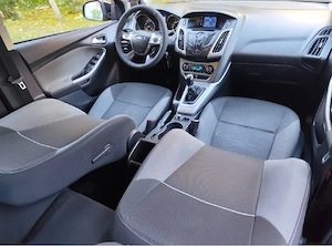 Ford Focus 1.6 benzină clasic MPI, Climă, senzori  - imagine 10