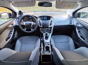 Ford Focus 1.6 benzină clasic MPI, Climă, senzori  - imagine 2