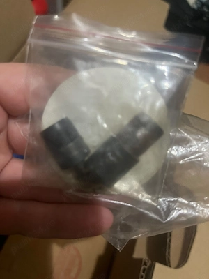 Presă manuală pentru capse și ocheți + matriță + capse metalice și ocheți