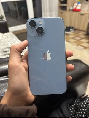 vand iphone 14 cu 2 huse 