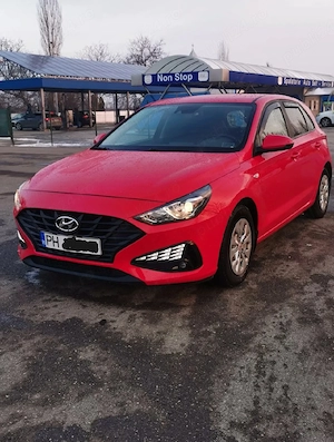Hyundai i30 1.5 benzină, 110 CP, 2  km, primul proprietar - imagine 2