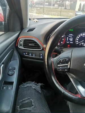 Hyundai i30 1.5 benzină, 110 CP, 2  km, primul proprietar - imagine 8