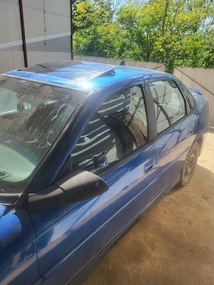 Dezmembrez Vectra B 1.8 - imagine 3