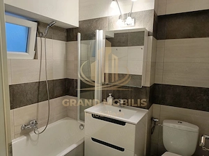 Apartament 83 mp, 3 camere, zona Dacia, 2 băi, balcon, mobilat complet - imagine 6