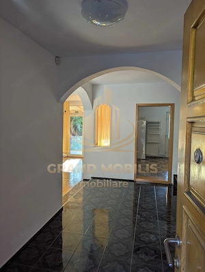 Vilă pentru Activități Comercia –5 Camere, Curte500 MP – Zona Aradului - imagine 5