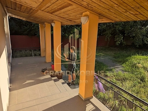 Vilă pentru Activități Comercia –5 Camere, Curte500 MP – Zona Aradului - imagine 8