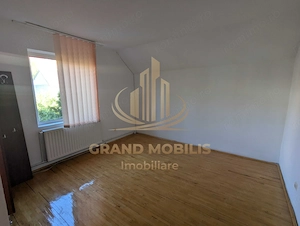 Vilă pentru Activități Comercia –5 Camere, Curte500 MP – Zona Aradului - imagine 7