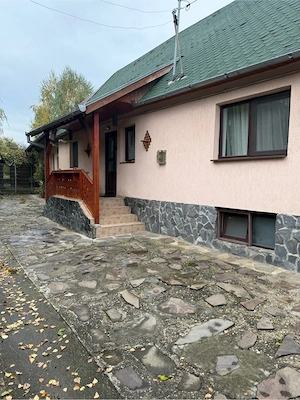 Proprietar, inchiriez casa pe termen lung in Zarnesti, Tohanul Vechi