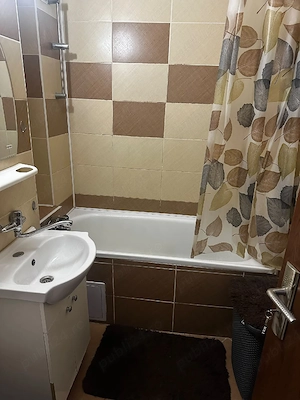 închiriez apartament cu o cameră în Mănăstur 